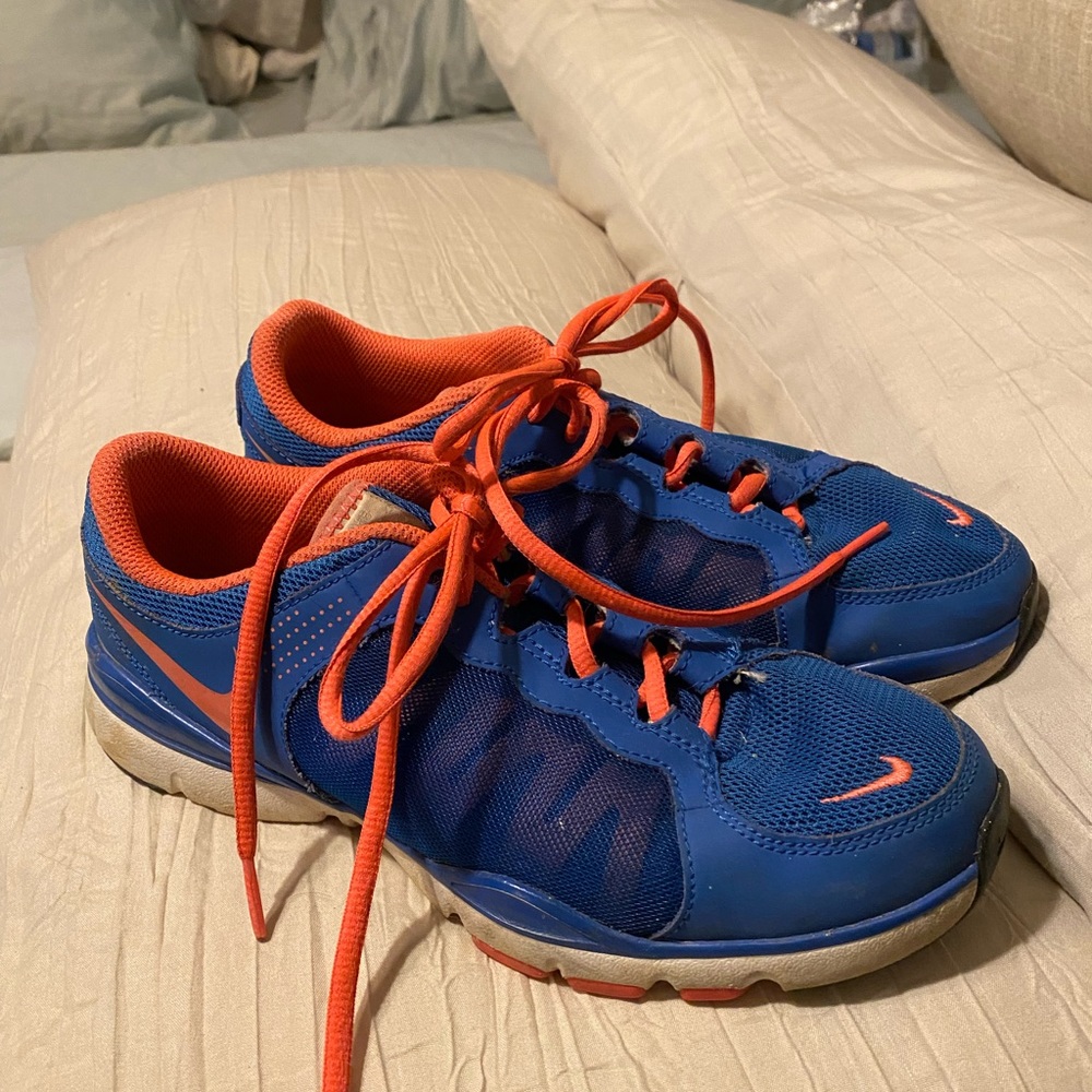 Super comfortable Nike tennis shoes